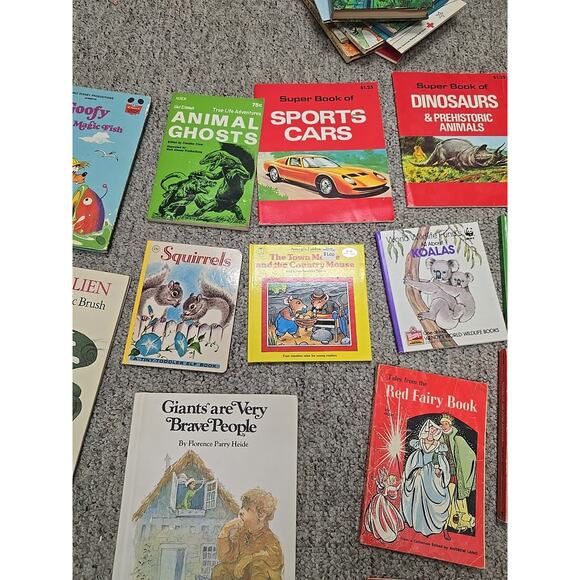 Lot of 19 Vintage Mixed Authors Paperback & Hardcover Children's Story Books - Picture 4 of 8